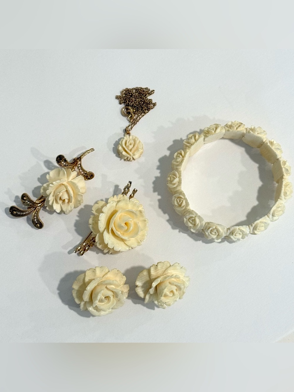 Vintage Celluloid White Cream Gold Filled Jewlery Accessocraft Krementz Cassell